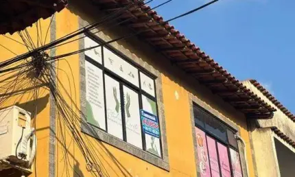 Ce201 - excelente sala comercial no centro de maricá!