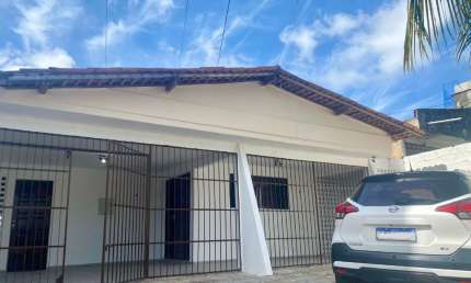 Casa com 3 quartos para alugar no Jardim Cidade Universitária, João Pessoa , 320 m2 por R$ 2.900 Por Ano