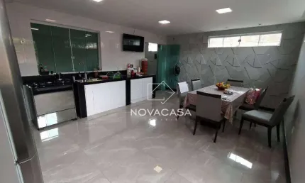 Casa com 3 dormitórios para alugar, 129 m² por R$ 3.534,00/mês - São Benedito - Santa Luzia/MG