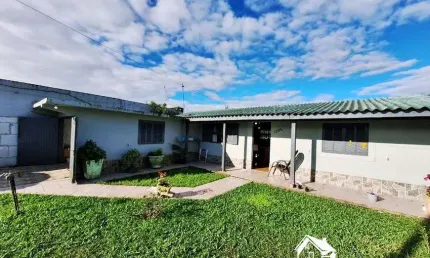 Excelente Casa com 3 Dormitórios e 1 Suíte na Praia de Cidreira/RS