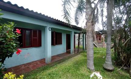 Excelente Residência com 3 Dormitórios no Centro de Cidreira/RS