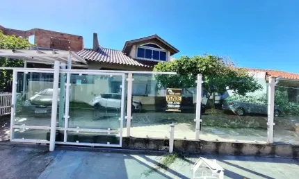 Casa com 3 Dormitórios e Suíte no Centro de Cidreira/RS