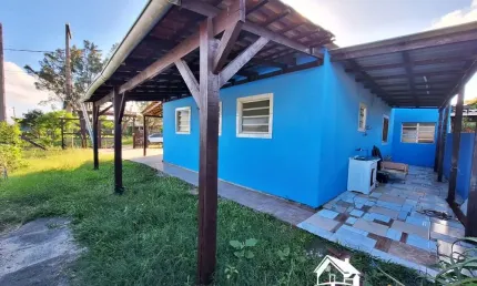 Casa de BARBADA em Rua Asfaltada no Centro da Praia de Cidreira/RS