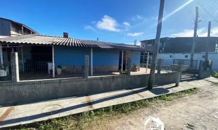 Encantadora Residência no Centro da Praia de Cidreira/RS