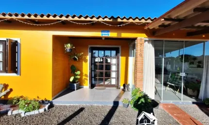 Encantadora Residência com 2 Dormitórios na Praia de Cidreira/RS