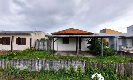 Casa Mista na Avenida Central da Praia de Cidreira/RS