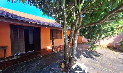 Casa com 4 Dormitórios Próxima ao Restaurante 591 na Praia de Cidreira/RS