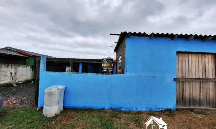 Excelente casa com Loja Comercial e Anexo em Cidreira/RS