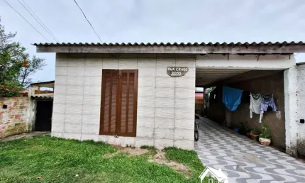 Casa com 4 Dormitórios e Anexo na Praia de Cidreira/RS