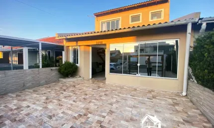 Belíssimo sobrado apenas 2 quadras do mar na praia em cidreira/rs