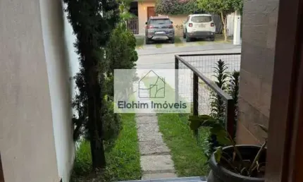 Casa Duplex à venda em Condomínio na Granja dos Cavaleiros