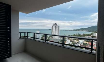 Skyline Comfort Club: conforto e lazer perto da praia!