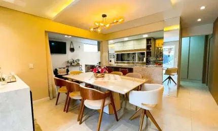 Sobrado com 3 dormitórios à venda, 270 m² por R$ 1.700.000,00 - Boa Vista - Curitiba/PR