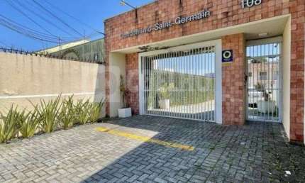 Sobrado semimobiliado à venda 3 quartos 2 vagas Condomínio Saint Germain Bairro Cruzeiro São José dos Pinhais