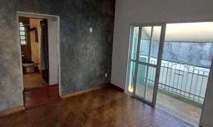 Sobrado com 60m², 01 quarto, 01 VG, rua Francisco paulo 62