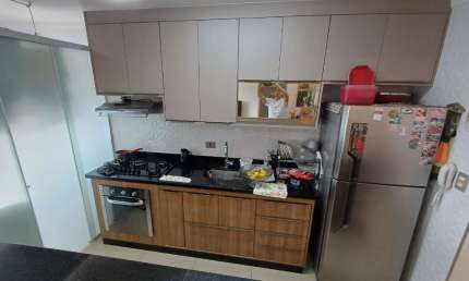 Apartamento de 67m²,com 03 dormitórios ( sendo 01 suíte),02 VGS paralelas e livres, Rua Areião!