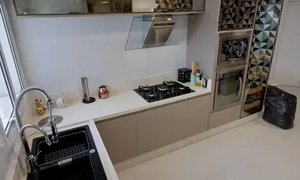 Belo apartamento de 118m², 03 quartos, 01 suíte,varanda gourmet, 03 vgs fixas, rua vale formoso!