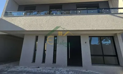 Sobrado em condomínio à venda no bairro alto curitiba pr