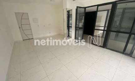 Ponto comercial com 1 sala para alugar na Avenida Tancredo Neves, 939, Caminho das Árvores, Salvador