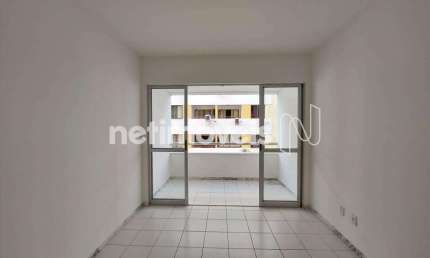 Apartamento com 3 quartos para alugar na Rua Hilton Rodrigues, 233, Pituba, Salvador