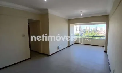 Apartamento com 2 quartos para alugar na Rua Edístio Pondé, 301, Stiep, Salvador