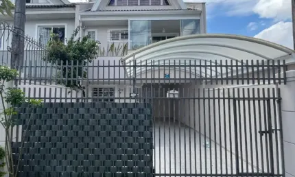 LINDO SOBRADO DE FRENTE PRA RUA NO JARDIM DAS AMÉRICAS