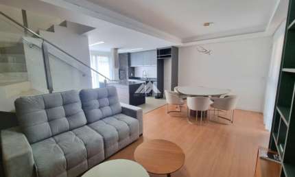 Lindo Triplex em Condomínio à venda no Sta Cândida.