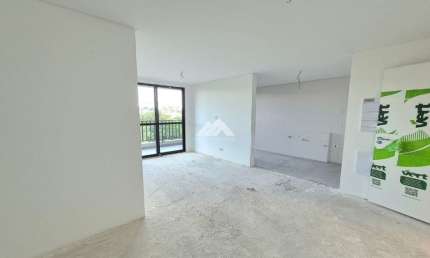 APARTAMENTO NOVO À VENDA AO LADO DO PARQUE BACACHERI