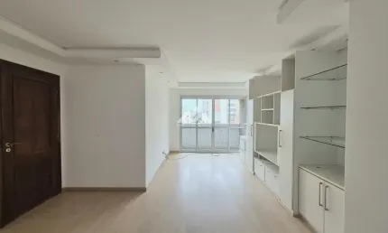 APARTAMENTO AO LADO DO MUSEU DO OLHO Á VENDA COM 2 QUARTOS SUÍTE 2 VAGAS E 2 SACADAS