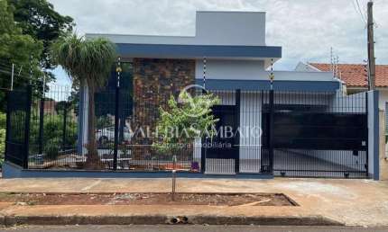 Casa com 3 quartos à venda na Rua Allan Kardec, Parque Avenida, Maringá