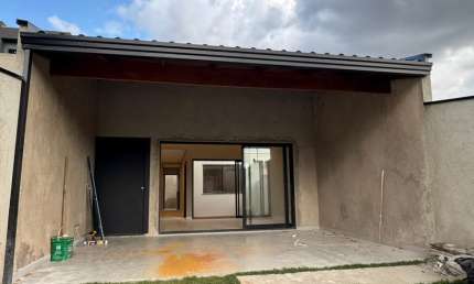 Casa com 2 quartos à venda na Rua Mato Grosso, 810, Iguaçu, Araucária
