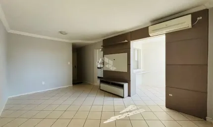 Apartamento à venda com 3 quartos sendo 1 suíte e 1 vaga de garagem no bairro kobrasol em são josé/sc.