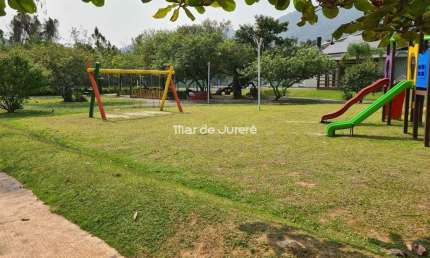 Casa em condomínio fechado com 3 quartos à venda no Saco Grande, Florianópolis  por R$ 2.990.000