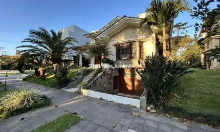 Casa com 4 quartos à venda em Jurerê Internacional, Florianópolis  por R$ 4.950.000