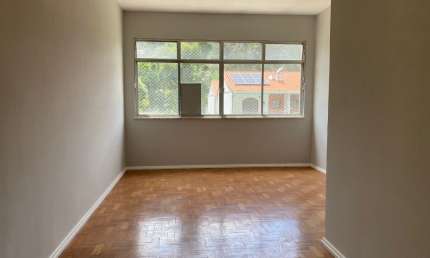 Apartamento no Coração do Alto, Teresópolis: Praticidade, Natureza e Qualidade de Vida.