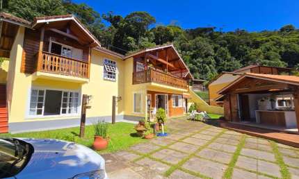 Casa em condomínio fechado com 3 quartos à venda na Granja Comary, Teresópolis 