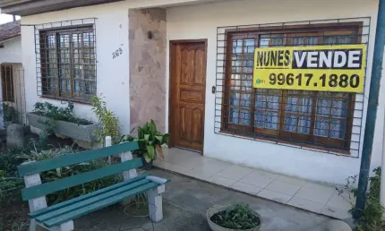 Casa à venda na Avenida Paulo Pontes, Cavalhada, Porto Alegre