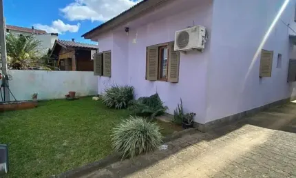 Casa com 2 quartos à venda na Rua Casemiro de Souza, 60, Vila Nova, Porto Alegre