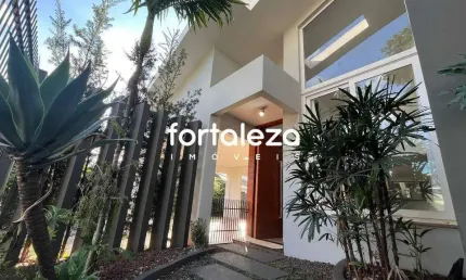 Casa à venda com 3 quartos sendo 1 suíte em Iguatemi Maringá PR