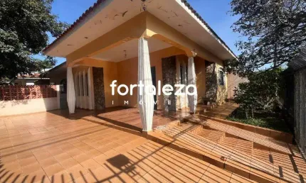 Casa à venda com 3 quartos sendo 1 suíte Jardim América Maringá/PR