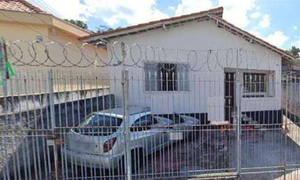 terreno com casas antigas pra venda - Vila Mangalot