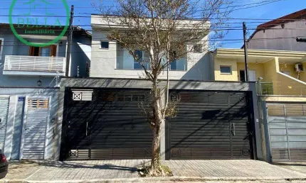 Excelente sobrado novo à venda no Jardim Santo Elias