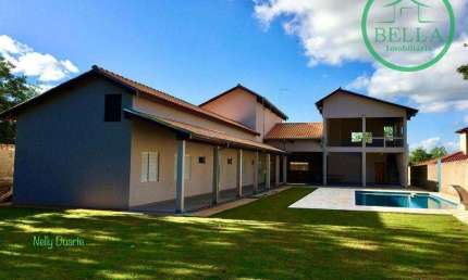 Chácara com 400m² em terreno de 1000m² com 3 suítes em Tatuí