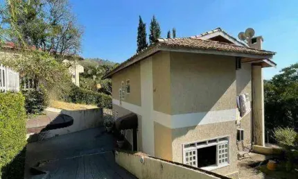Casa com 4 dormitórios à venda, 200 m² por R$ 1.800.000,00 - Jordanésia - Cajamar/SP