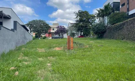Terreno à venda, 587 m² por R$ 770.000,00 - Medeiros - Jundiaí/SP