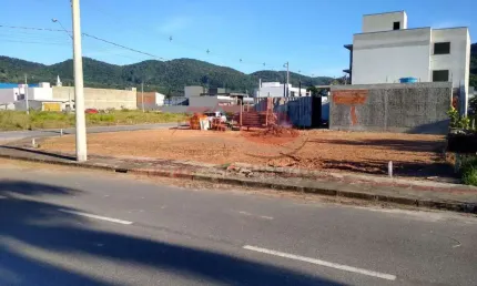 ÓTIMA OPORTUNIDADE PARA INVESTIMENTO NO LOTEAMENTO MARIA RUSSI - CAMBORIÚ