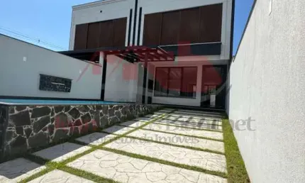 BELÍSSIMO SOBRADO COM PISCINA NO LOTEAMENTO TERRAS ALTAS EM CAMBORIÚ