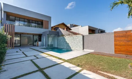 BARRA DA TIJUCA/ RIOMAR II – CASA EM CONDOMÍNIO COM 350 m², COM 04 SUÍTES E VAGAS