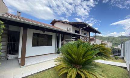 Casa com 4 quartos à venda no Garcia, Blumenau , 416 m2 por R$ 1.089.000