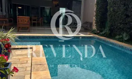 Casa à venda, no bairro Santa Mônica, UBERLANDIA - MG